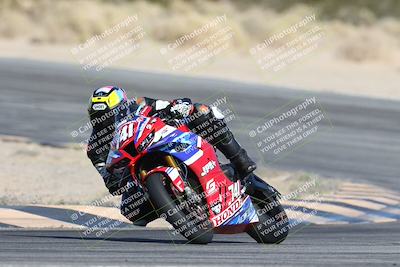 media/Dec-07-2025-CVMA (Sun) [[3e7d2de5dc]]/Race 6-The Shootout/